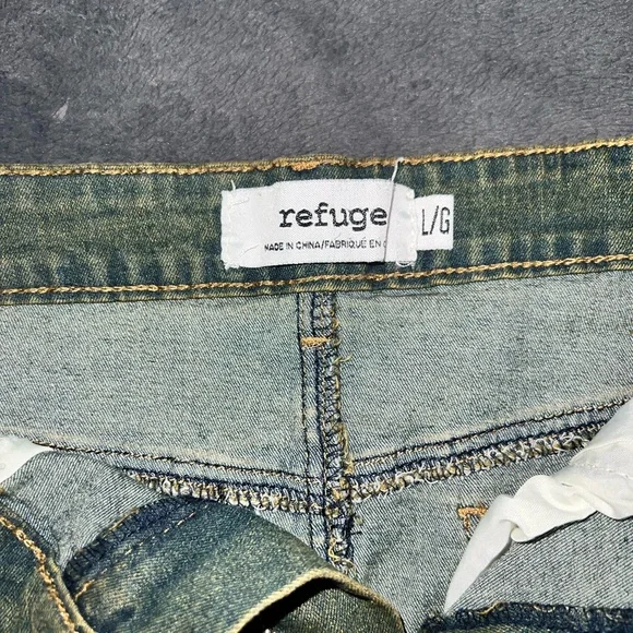 Acid Wash Denim Mini Cargo Skirt - Picture 2 of 3